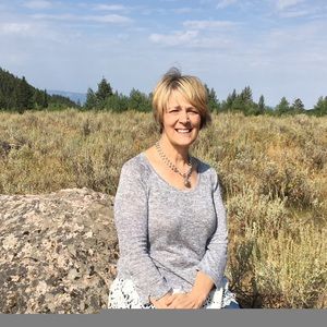 Meet your Posher, Donetta s